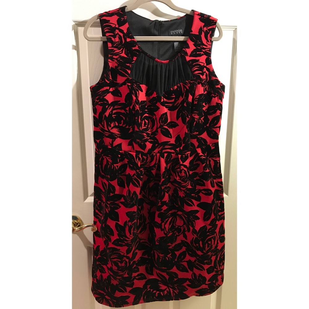 Red and Black Floral Sleeveless Cocktail dress